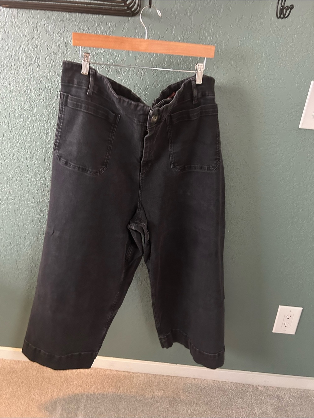 Anthropologie Skipper Black Wide Leg Cropped Jeans Patch Pocket 22W